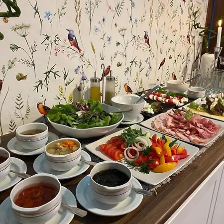 Smart2stay Pod Lipami Pensjonat Warszawa