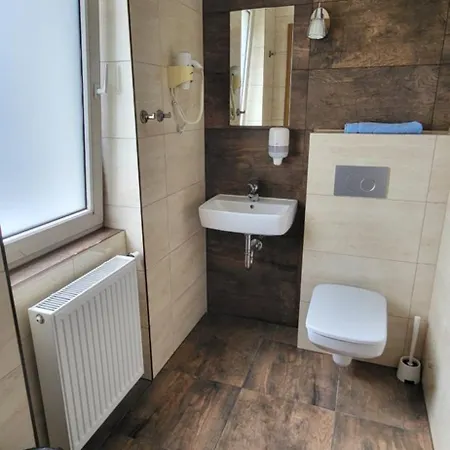 Smart2stay Pod Lipami Pensjonat Warszawa