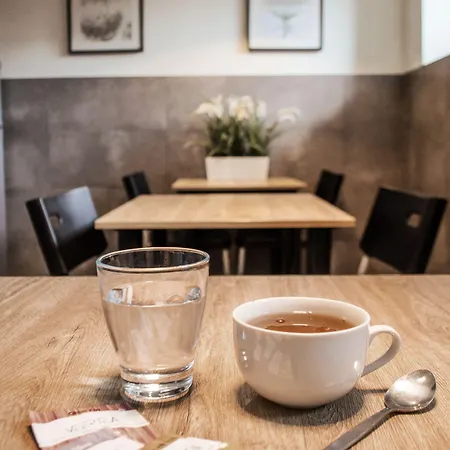 Smart2stay Pod Lipami Pensjonat 3*