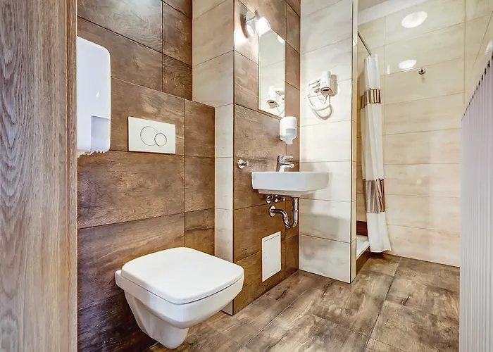 Konukevi Smart2stay Pod Lipami Varşova