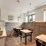 Smart2stay Pod Lipami Vendégház Varsó