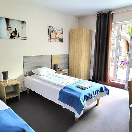 Smart2stay Pod Lipami Guest house 2*