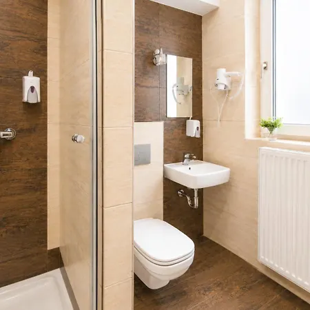 Smart2stay Pod Lipami Pensión 3*