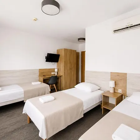 Smart2stay Pod Lipami Pensión 3*