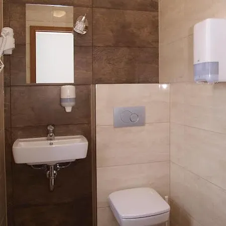 Smart2stay Pod Lipami 2* Warsaw