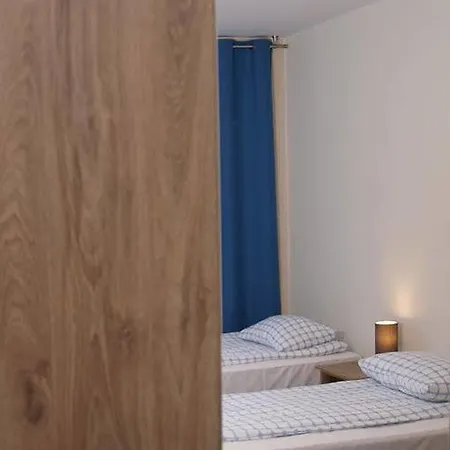 Smart2stay Pod Lipami Warsaw