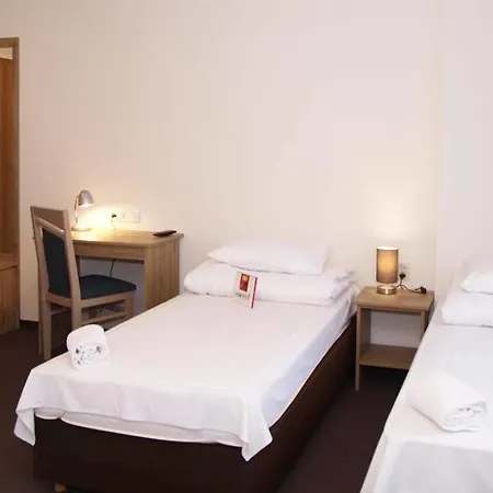 Smart2stay Pod Lipami 2* Warsaw